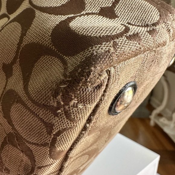 Coach Penelope Bag w/ COA - Picture 13 of 16